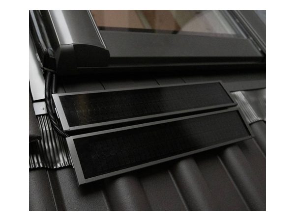 Roto Zusatz-Solarmodul R703 am Dachfenster