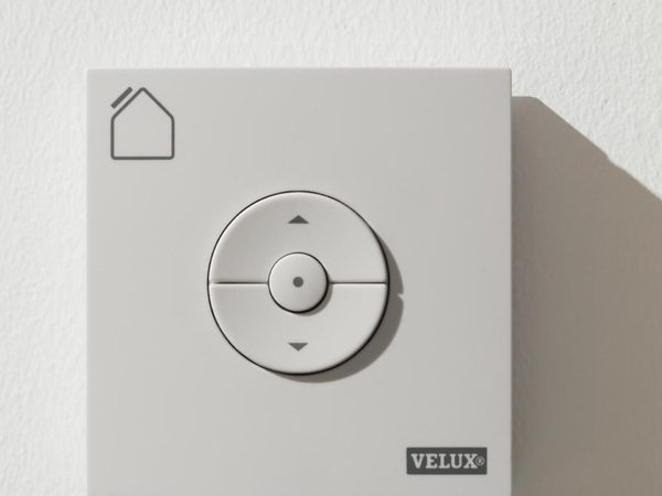VELUX Funk-Wandschalter an der Wand
