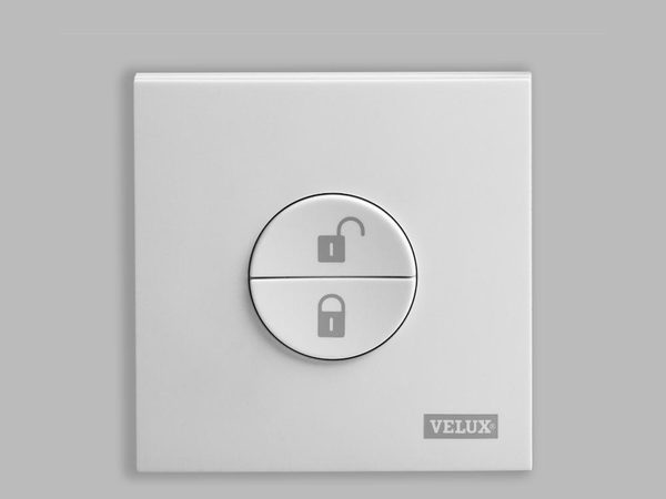 VELUX Schalter für Abwesenheit KLN 300 an der Wand