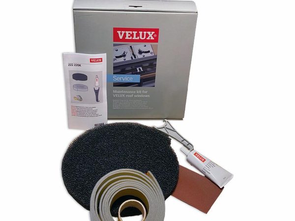 Inhalt des VELUX Kombi-Pflege-Sets ZZZ 220K