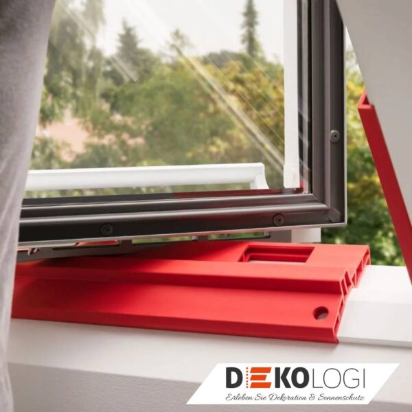 VELUX Protect-Tool ZZZ 258 – roter Schutz für den Blendrahmen beim Ein- und Aushängen des Flügels (Ansicht 4)